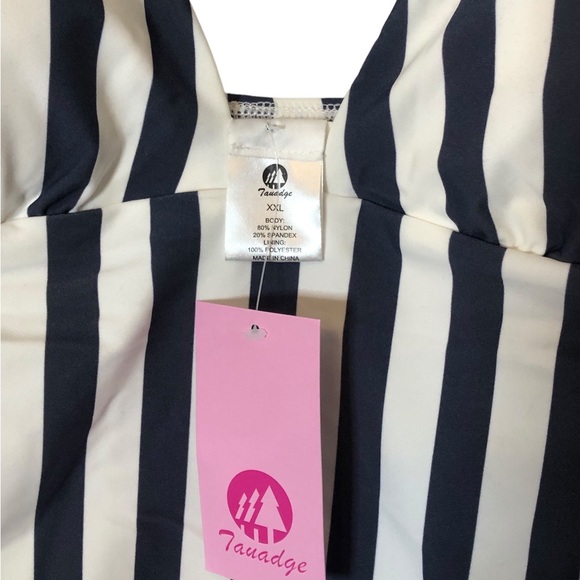 Swimsuit - Picture 4 of 9